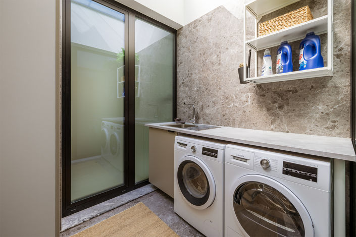Image No.29-3 Bed Townhouse for sale
