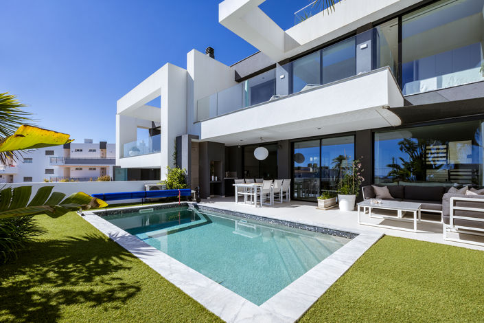 Image No.57-3 Bed Townhouse for sale