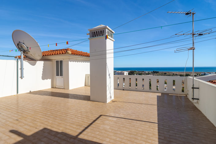Image No.30-2 Bed Apartment for sale