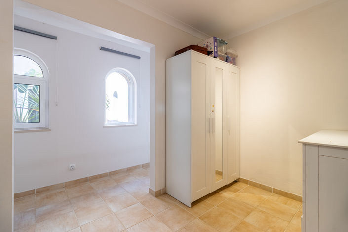Image No.13-9 Bed Villa for sale