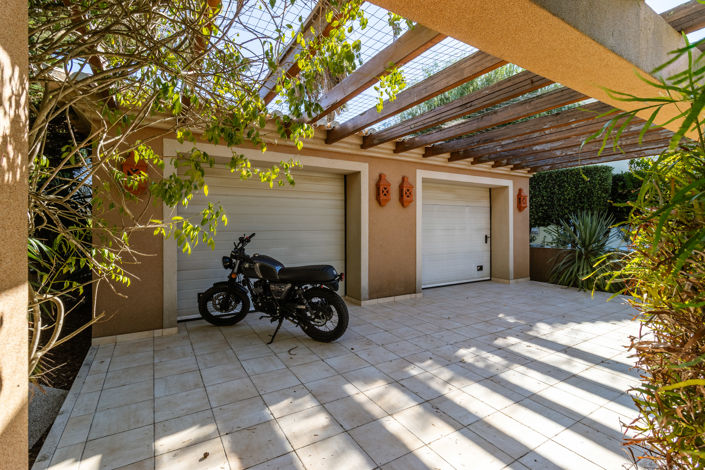 Image No.24-9 Bed Villa for sale