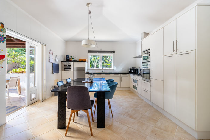 Image No.4-9 Bed Villa for sale