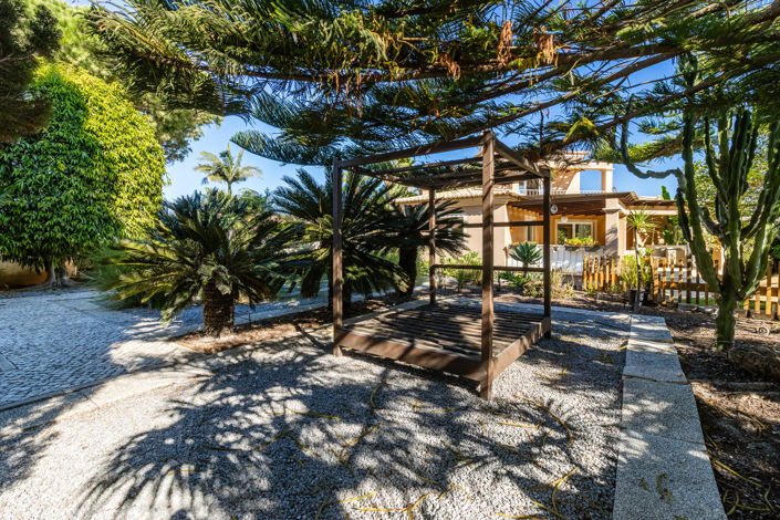 Image No.36-9 Bed Property for sale