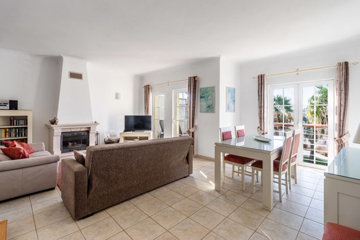 Image No.2-2 Bed Townhouse for sale