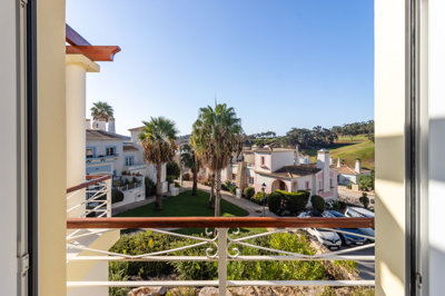 3 BALCONY (2).jpg