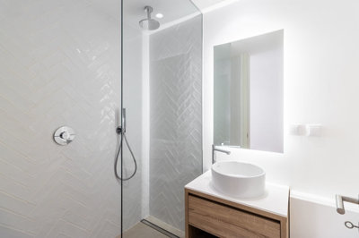3 guest bathroom.jpg