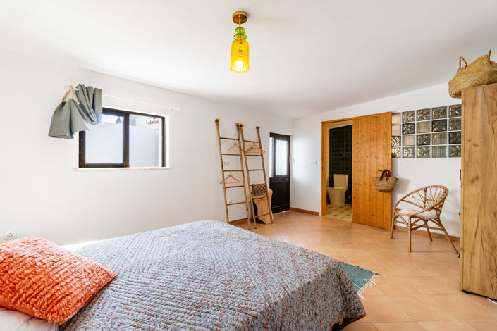 Image No.10-2 Bed Villa for sale