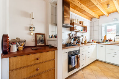 2 KITCHEN (1).jpg