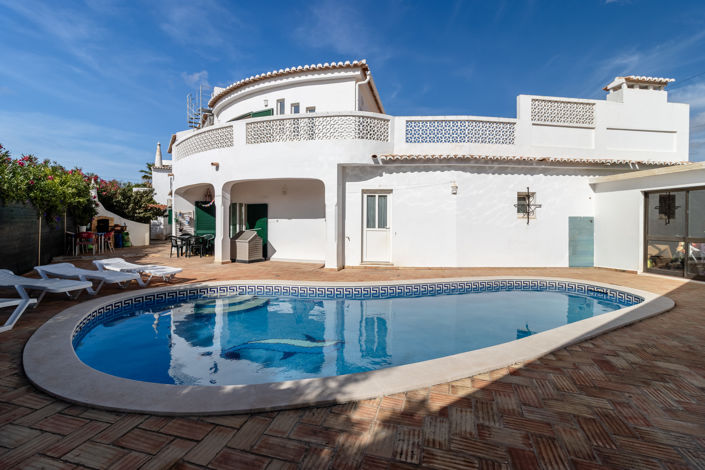 Image No.2-4 Bed Villa for sale
