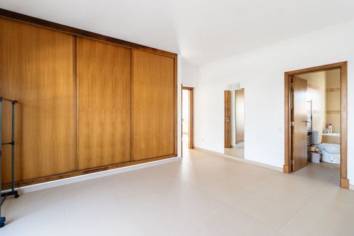 Image No.26-4 Bed Villa for sale