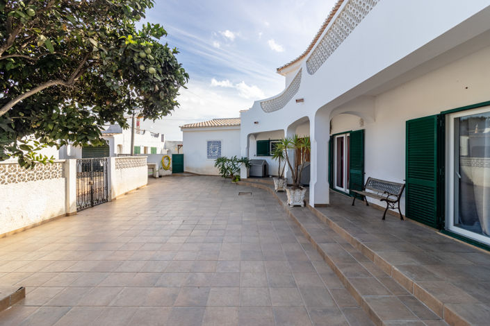 Image No.43-4 Bed Villa for sale