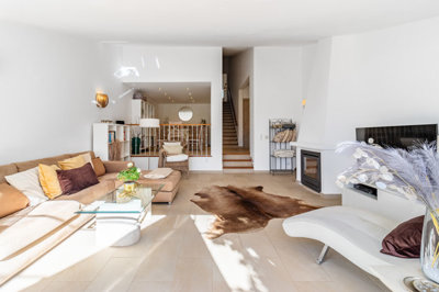 1 LIVING ROOM (4).jpg