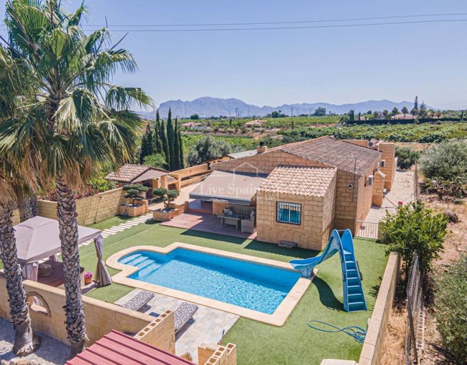 Image No.1-5 Bed Country Property for sale