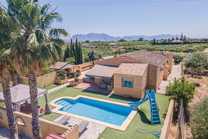 Image No.6-5 Bed Country Property for sale