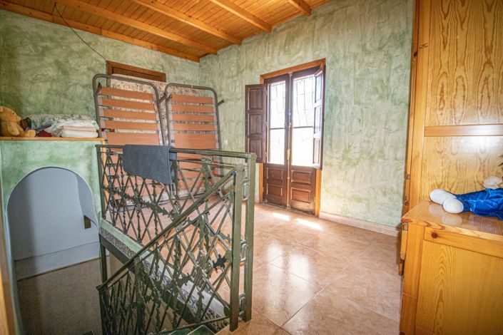 Image No.17-6 Bed Country Property for sale