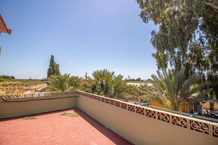 Image No.22-6 Bed Country Property for sale