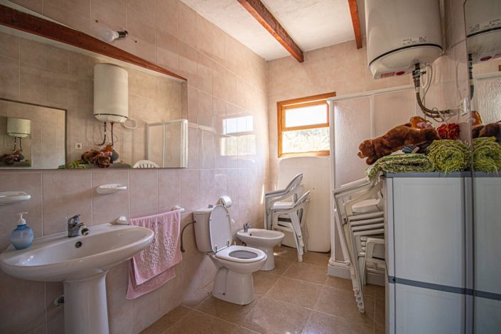 Image No.29-6 Bed Country Property for sale