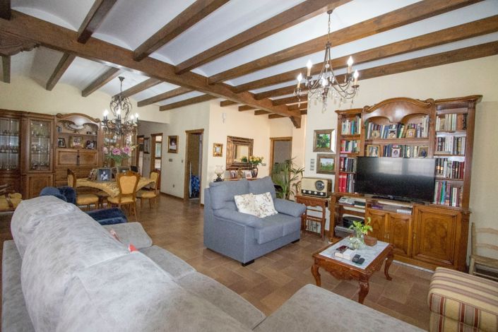 Image No.15-3 Bed Townhouse for sale