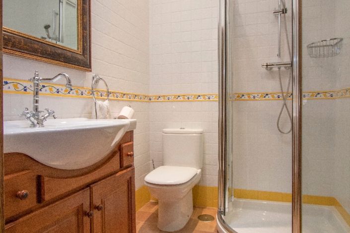 Image No.24-3 Bed Townhouse for sale