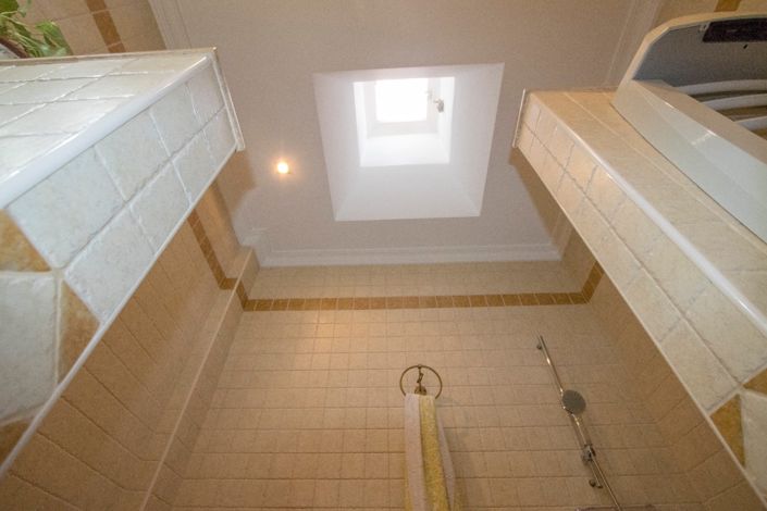 Image No.30-3 Bed Townhouse for sale