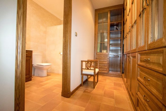 Image No.34-3 Bed Townhouse for sale