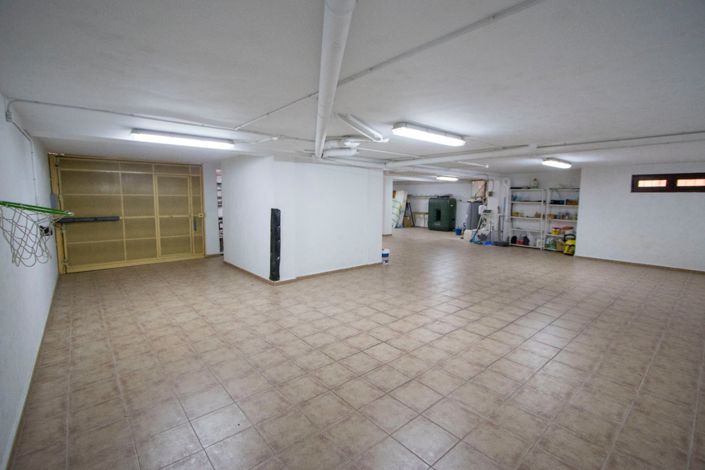 Image No.36-3 Bed Townhouse for sale