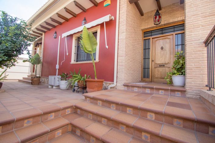 Image No.5-3 Bed Townhouse for sale