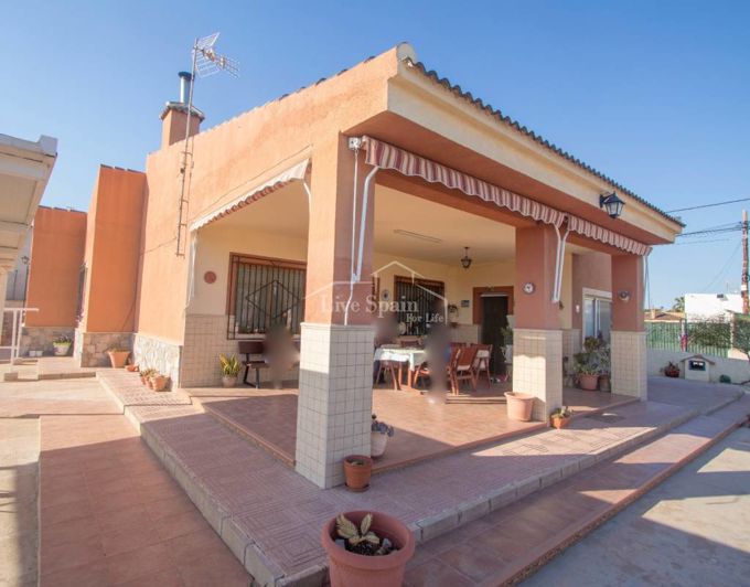 Image No.1-Propriété de pays de 4 chambres à vendre à Albatera