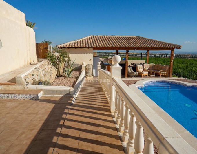 Image No.1-3 Bed Country Property for sale