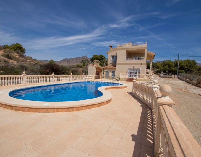 Image No.1-5 Bed Country Property for sale