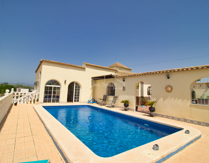 Image No.1-5 Bed Country Property for sale