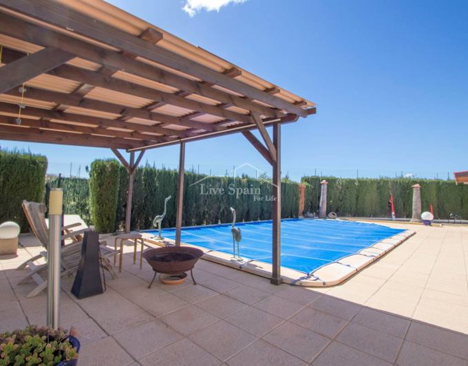 Image No.1-5 Bed Country Property for sale