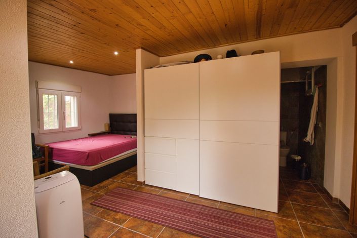 Image No.28-5 Bed Country Property for sale