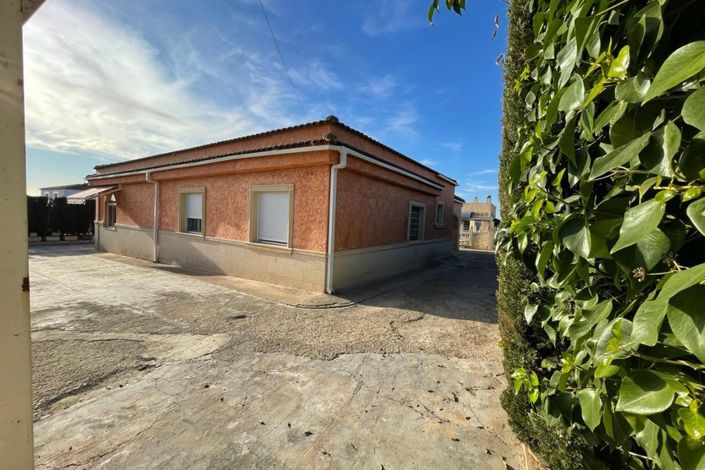 Image No.18-4 Bed Country Property for sale