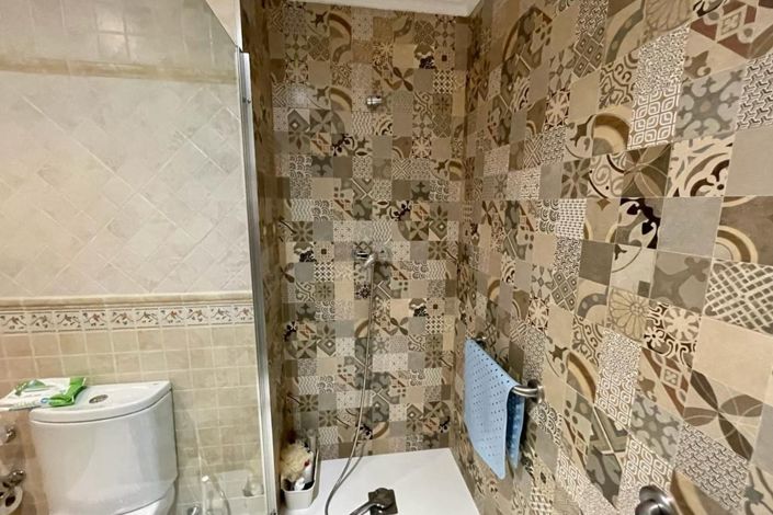 Image No.41-4 Bed Country Property for sale