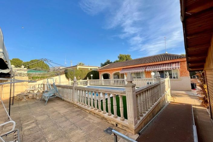 Image No.46-4 Bed Country Property for sale