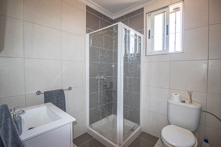 Image No.20-5 Bed Country Property for sale