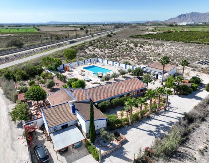 Image No.1-Propriété de pays de 6 chambres à vendre à Alicante