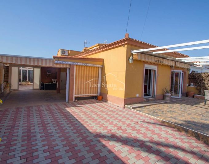 Image No.1-3 Bed Property for sale