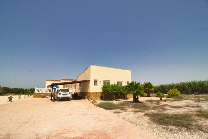 Image No.40-5 Bed Country Property for sale