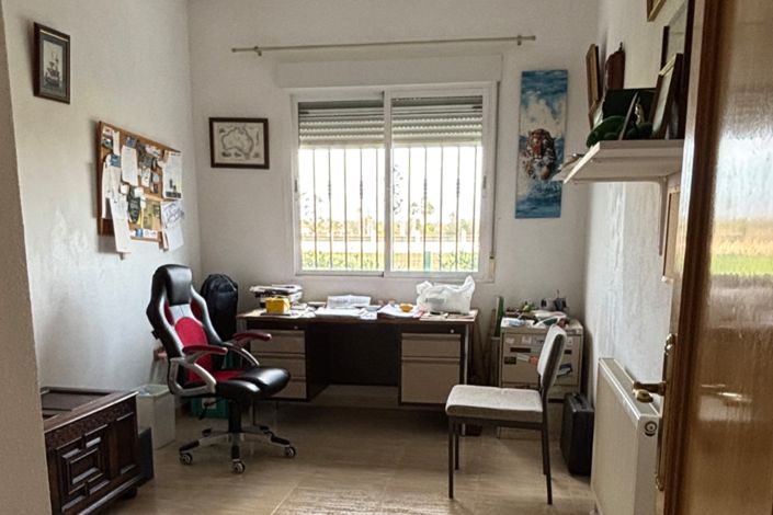 Image No.28-4 Bed Country Property for sale