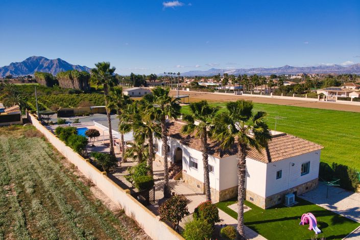 Image No.3-4 Bed Country Property for sale