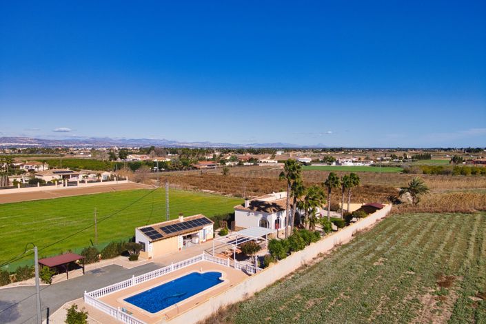 Image No.32-4 Bed Country Property for sale