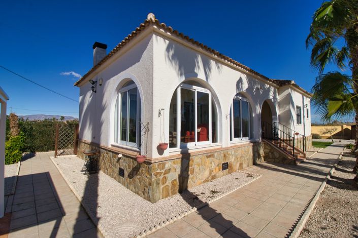 Image No.33-4 Bed Country Property for sale