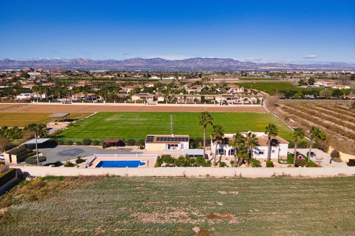 Image No.6-4 Bed Country Property for sale