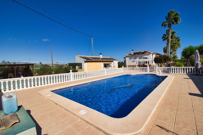 Image No.8-4 Bed Country Property for sale