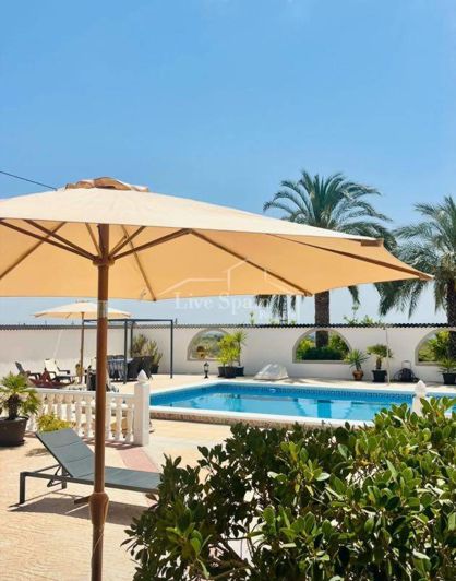 Image No.1-5 Bed Country Property for sale
