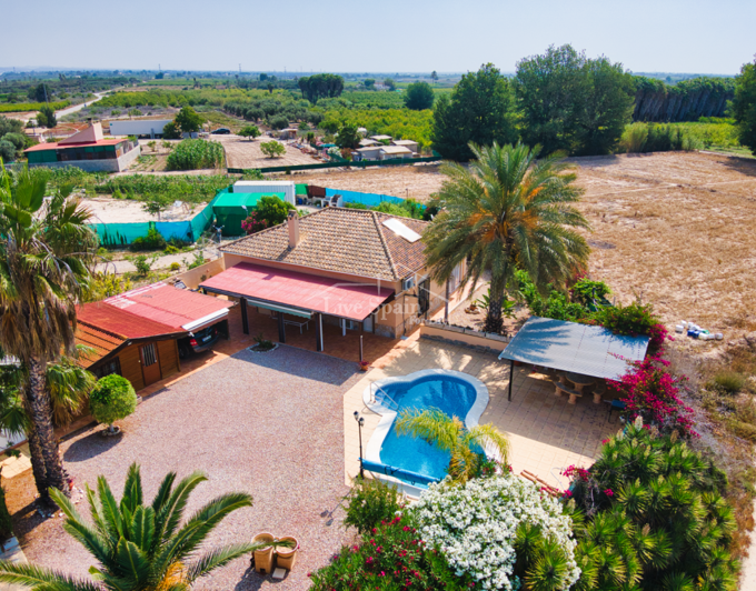 Image No.1-3 Bed Country Property for sale