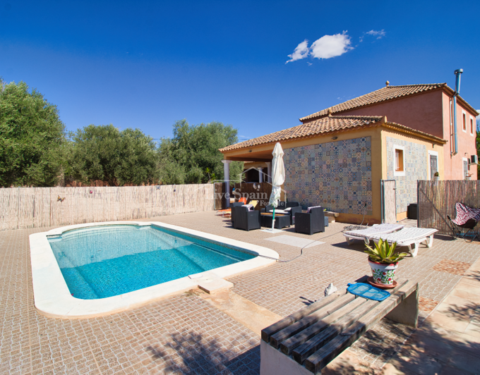 Image No.1-6 Bed Country Property for sale
