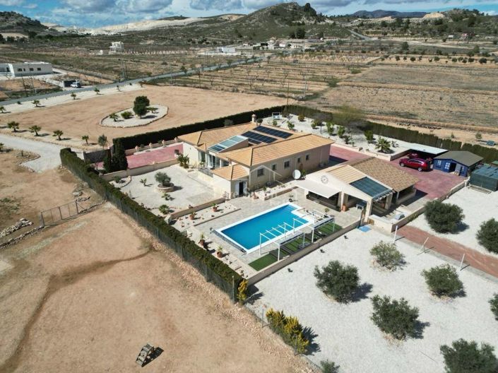 Image No.1-5 Bed Country Property for sale